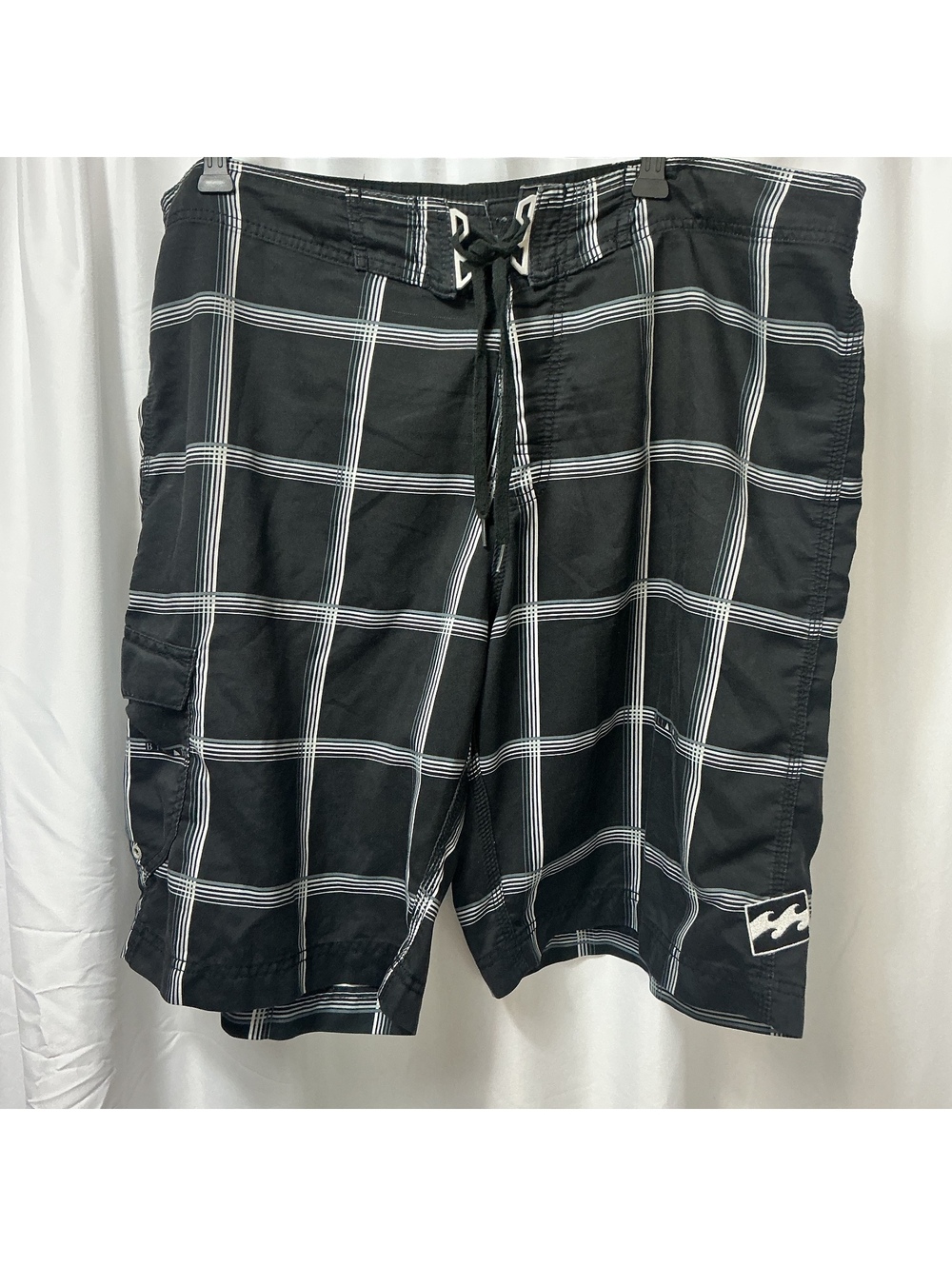 Billabong Black Plaid Board Shorts Mens 40W Swim FLAW